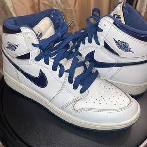 Air Jordan 1 high ‘metallic navy’